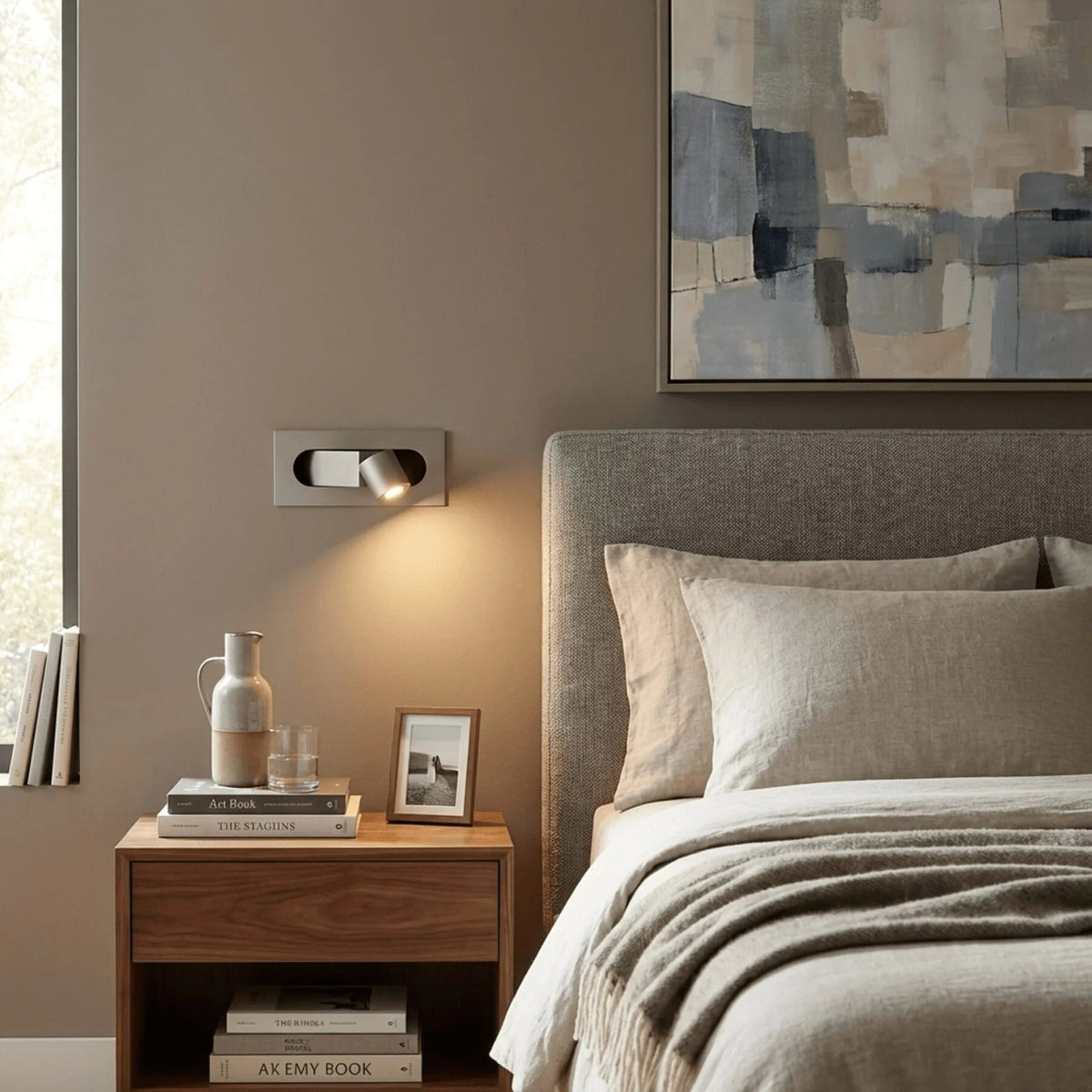 Aluminium Wall Light – compact modern design, six finishes