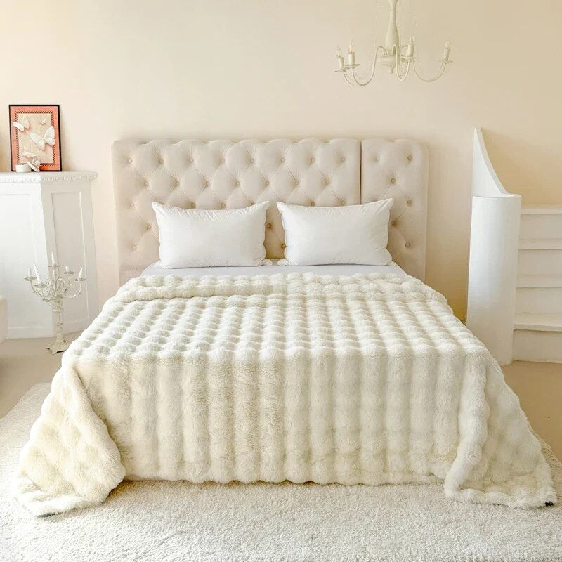 Faux Fur Throw Blanket – double layer construction, soft rabbit fur