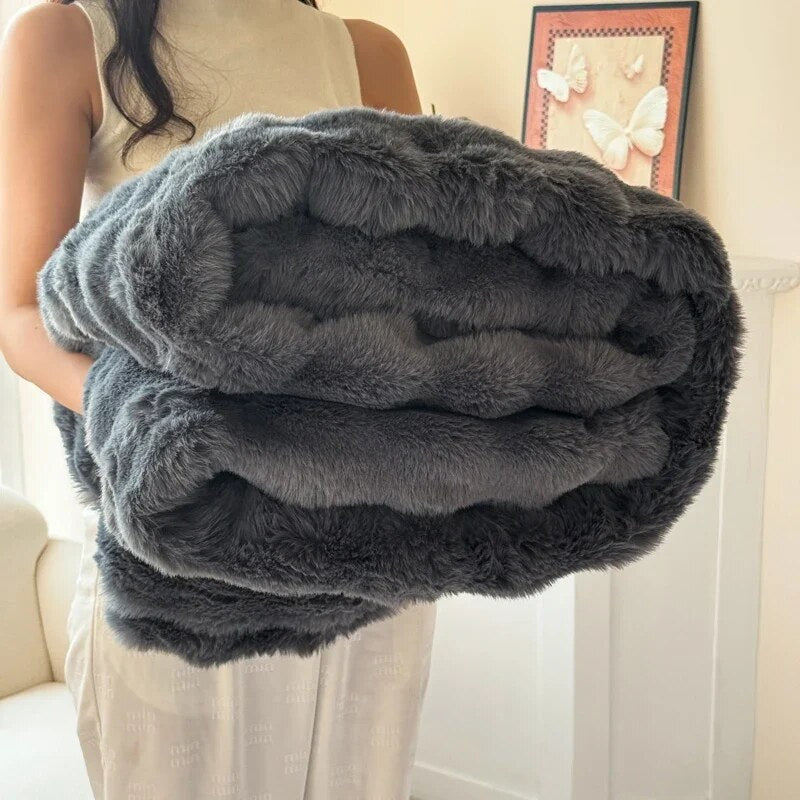 Faux Fur Throw Blanket – double layer construction, soft rabbit fur