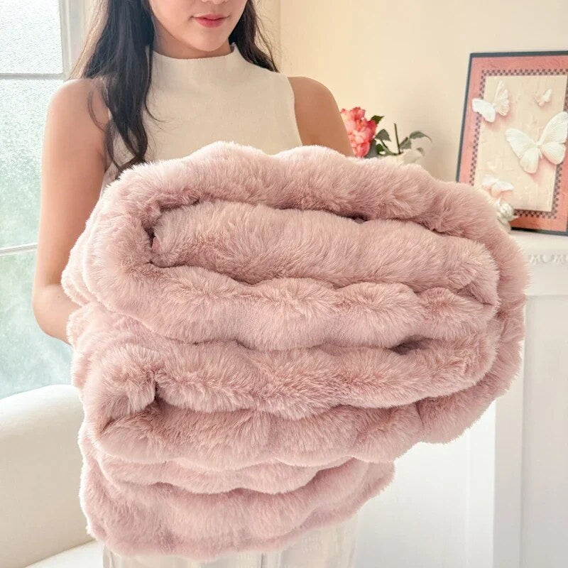 Faux Fur Throw Blanket – double layer construction, soft rabbit fur