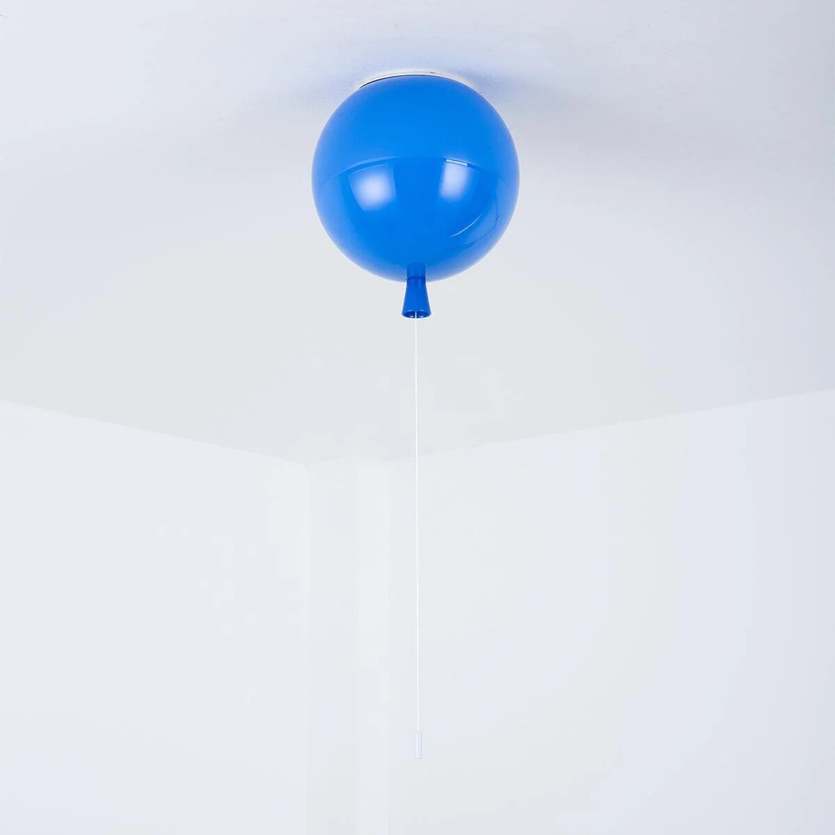 Floating Balloon Ceiling Light – pull cord switch, plastic