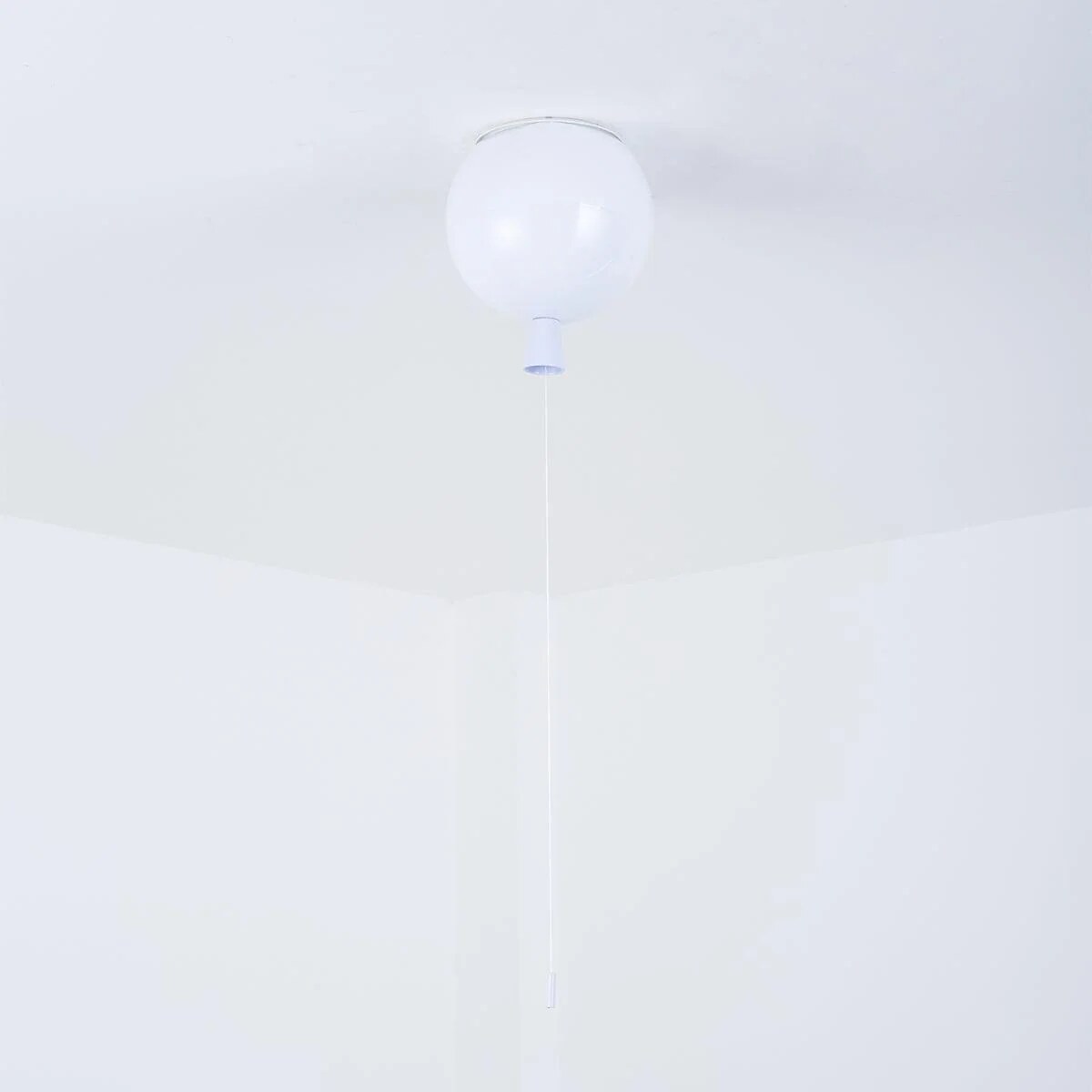 Floating Balloon Ceiling Light – pull cord switch, plastic