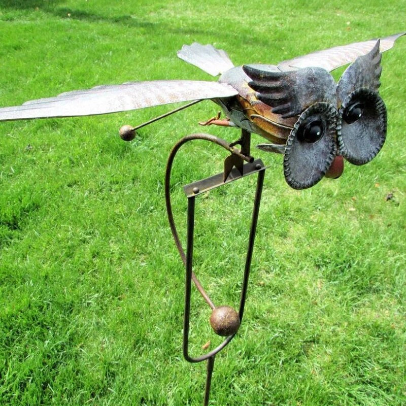 Garden Bird Ornament – metal, rocking motion, moving wings