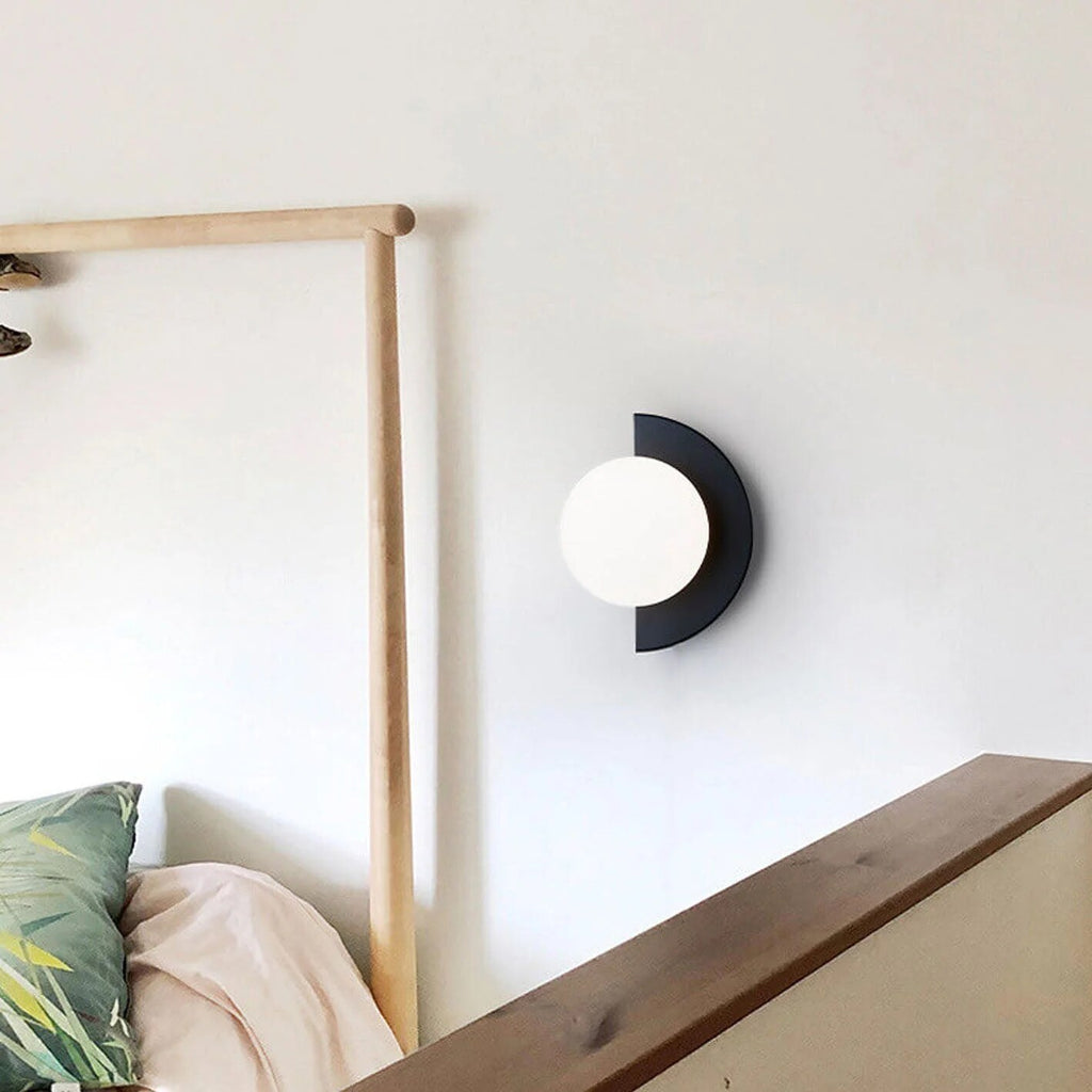 Metal Wall Light – matte finish, slim profile, seven colours