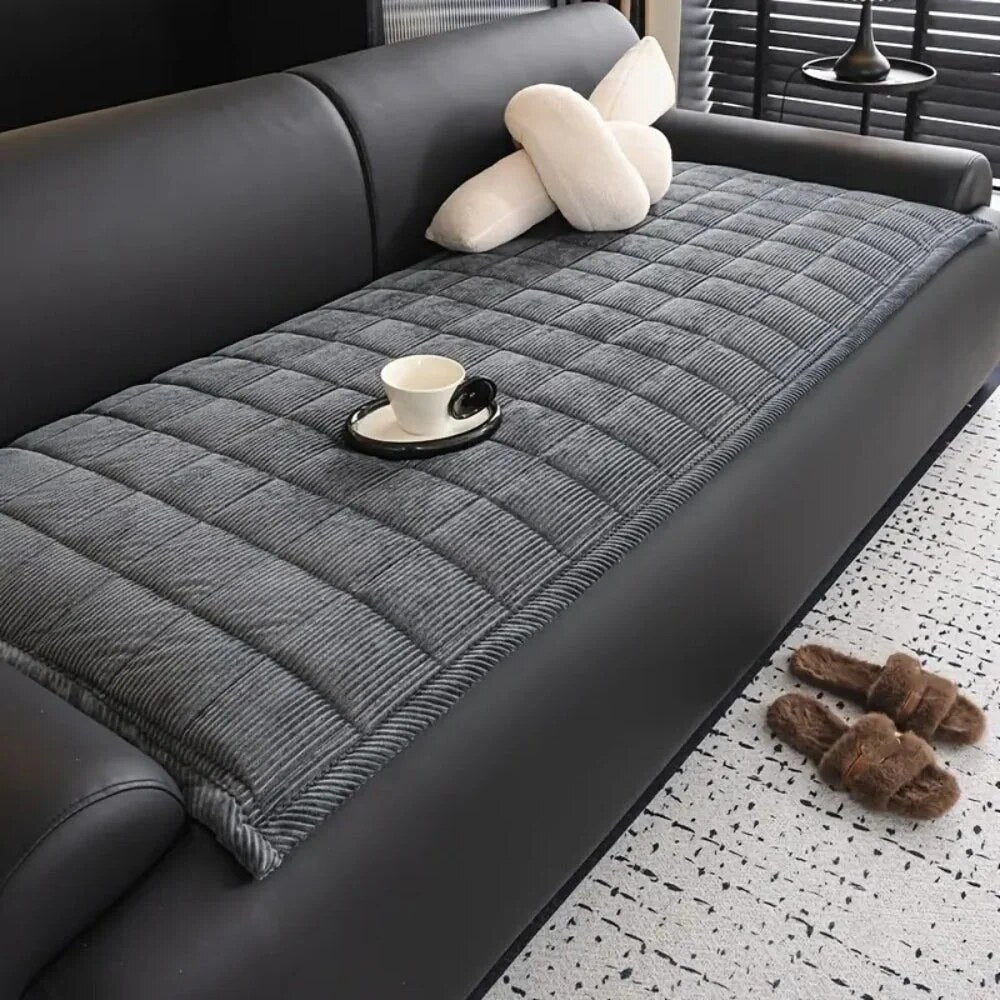 Quilted Sofa Cover – soft microfibre, non-slip, scratch resistant