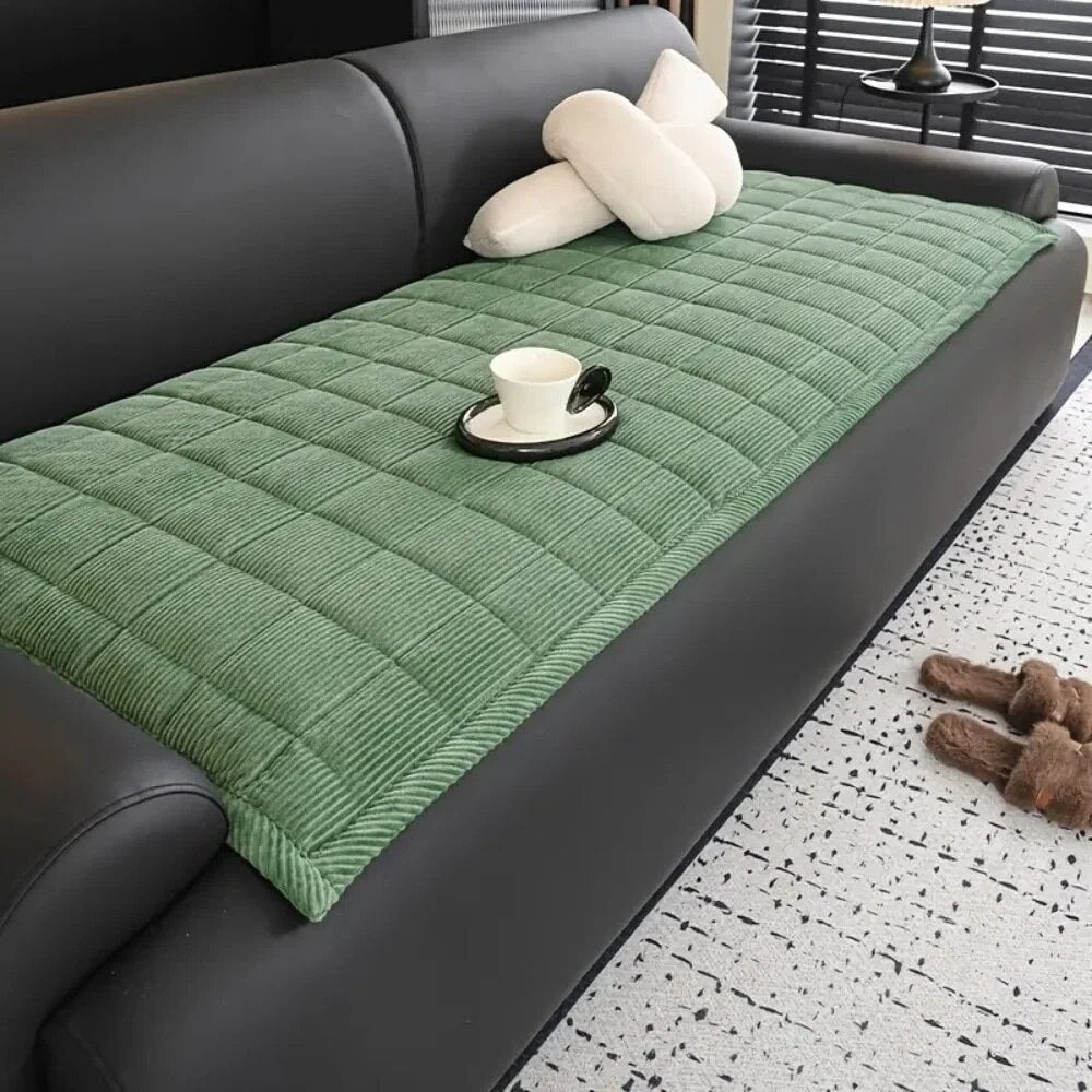 Quilted Sofa Cover – soft microfibre, non-slip, scratch resistant