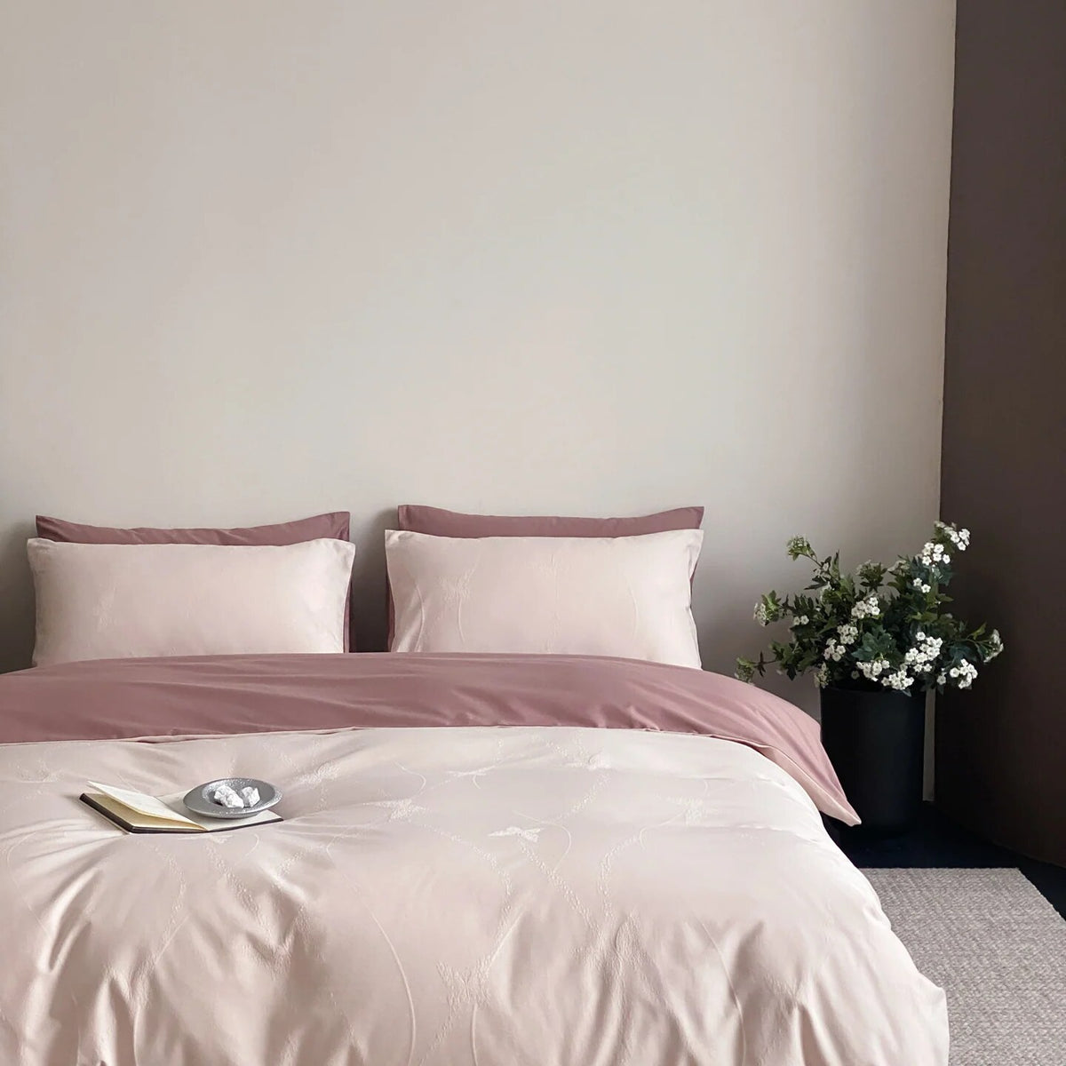 Reversible Cotton Satin Bedding – jacquard texture, machine washable