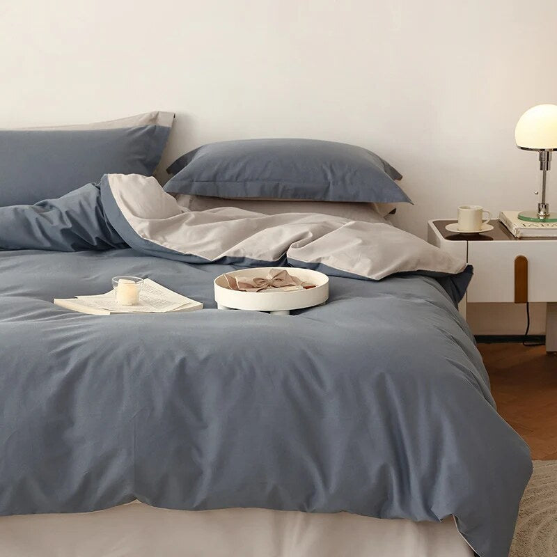 Reversible Cotton Satin Duvet – hotel closure, contrasting finish