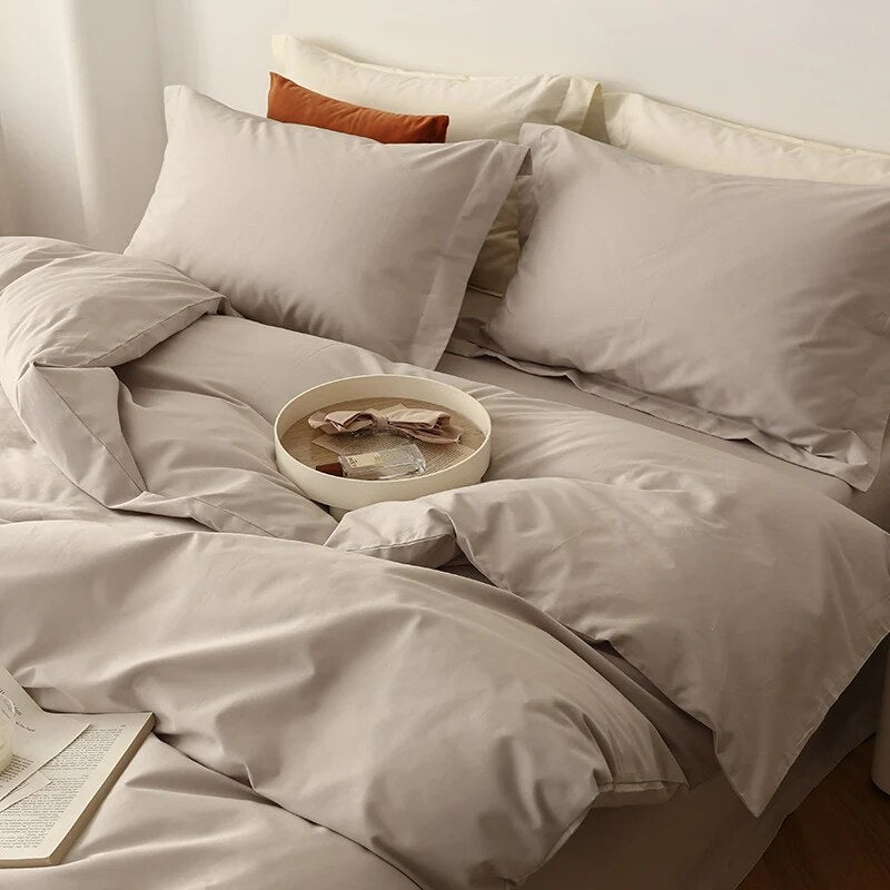 Reversible Cotton Satin Duvet – hotel closure, contrasting finish