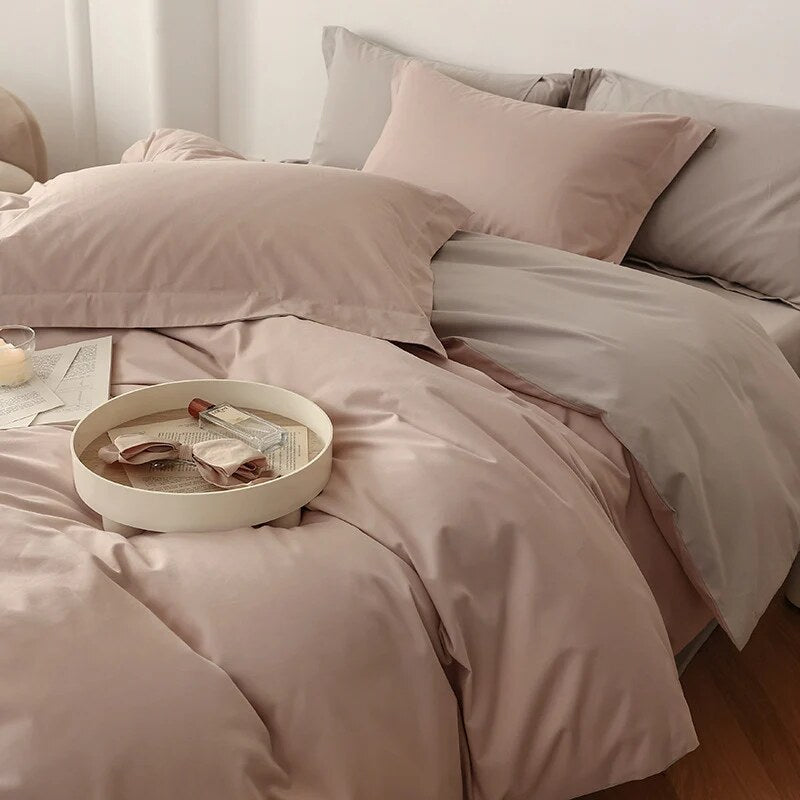 Reversible Cotton Satin Duvet – hotel closure, contrasting finish