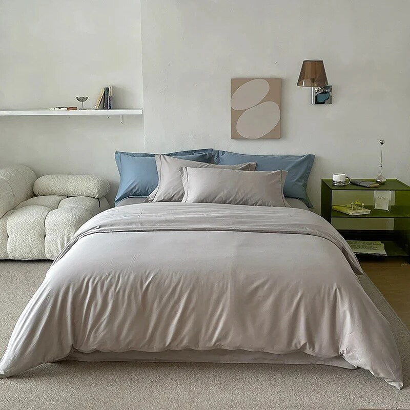 Reversible Satin Bedding Set – silky-matte finish, hotel closure