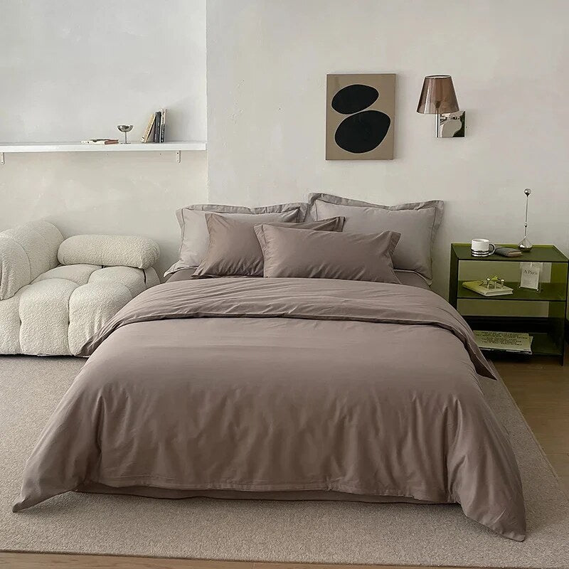 Reversible Satin Bedding Set – silky-matte finish, hotel closure