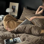 Reversible Wave Bedding Set – cotton blend, jacquard texture
