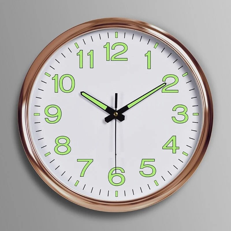 Silent Wall Clock – luminous numbers, contemporary metal frame