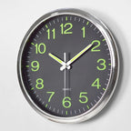 Silent Wall Clock – luminous numbers, contemporary metal frame