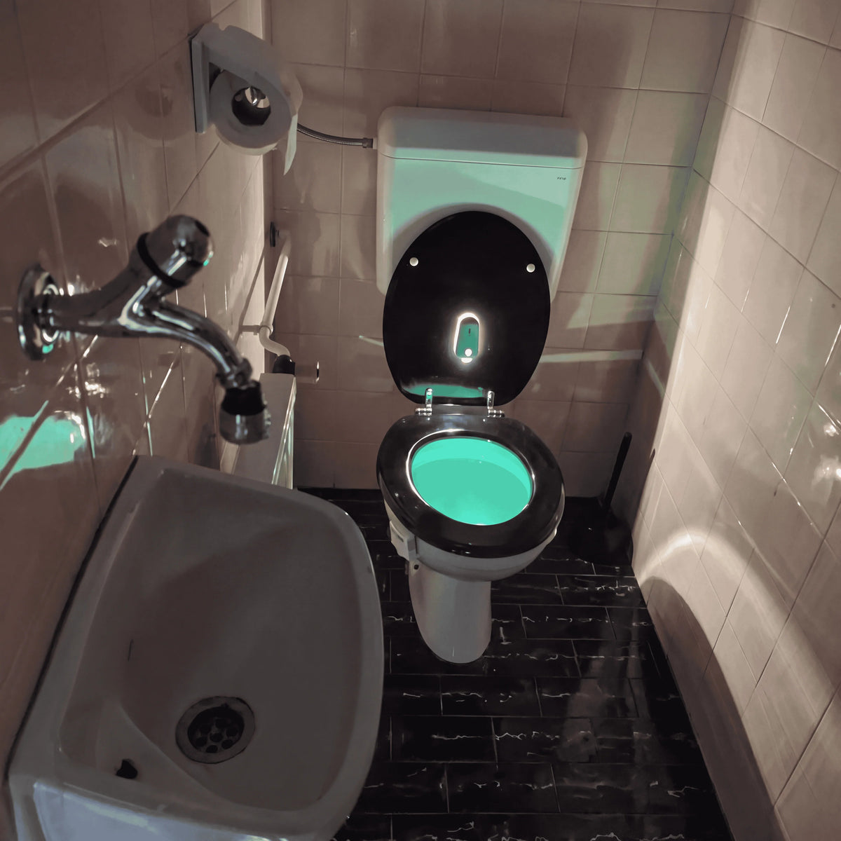 UV-C Toilet Sanitiser – motion night light, USB rechargeable