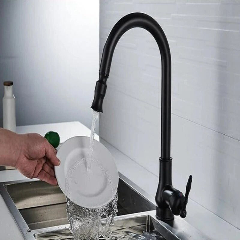Vintage Kitchen Mixer Tap – brass, pull-out spray, traditional lever