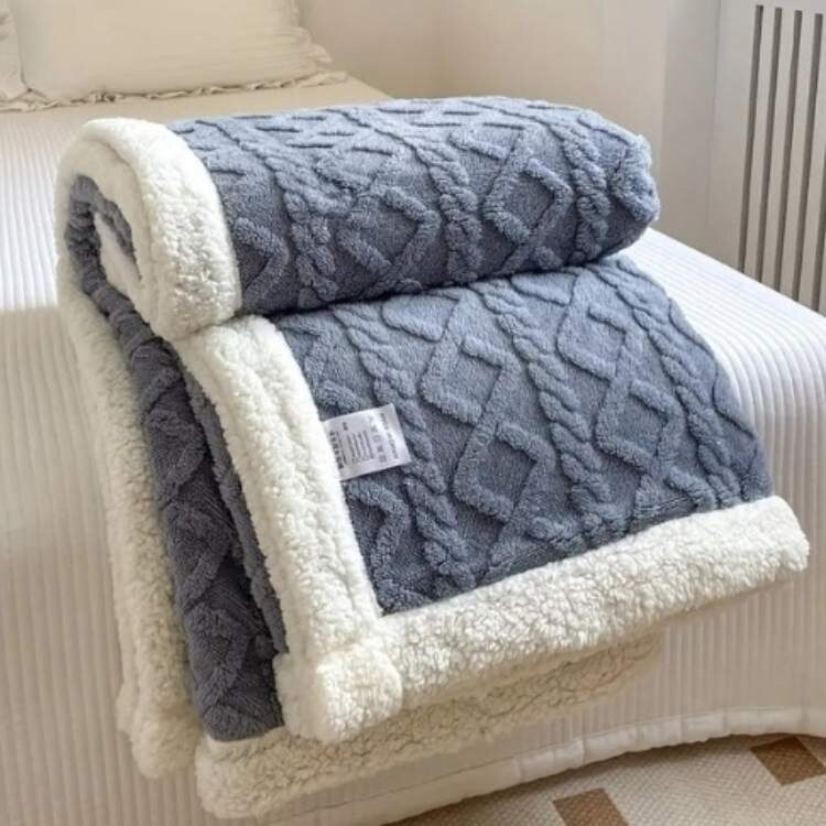 Weighted Blanket – soft sherpa fleece, gentle weight distribution