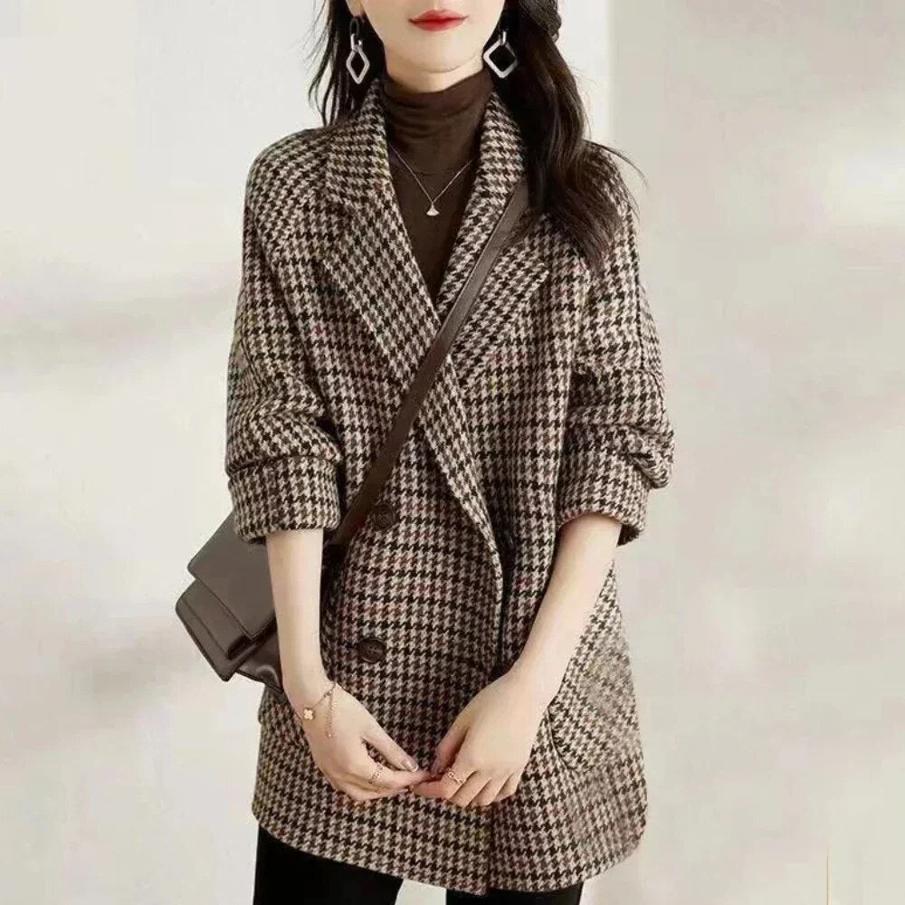 Women's Double-Breasted Blazer – houndstooth check, hip-length