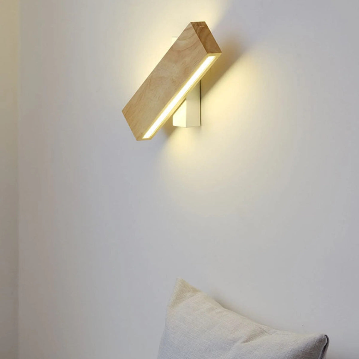 Wooden Wall Light – Modern Matte Finish, Adjustable Warmth